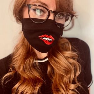 Washable face mask black lips